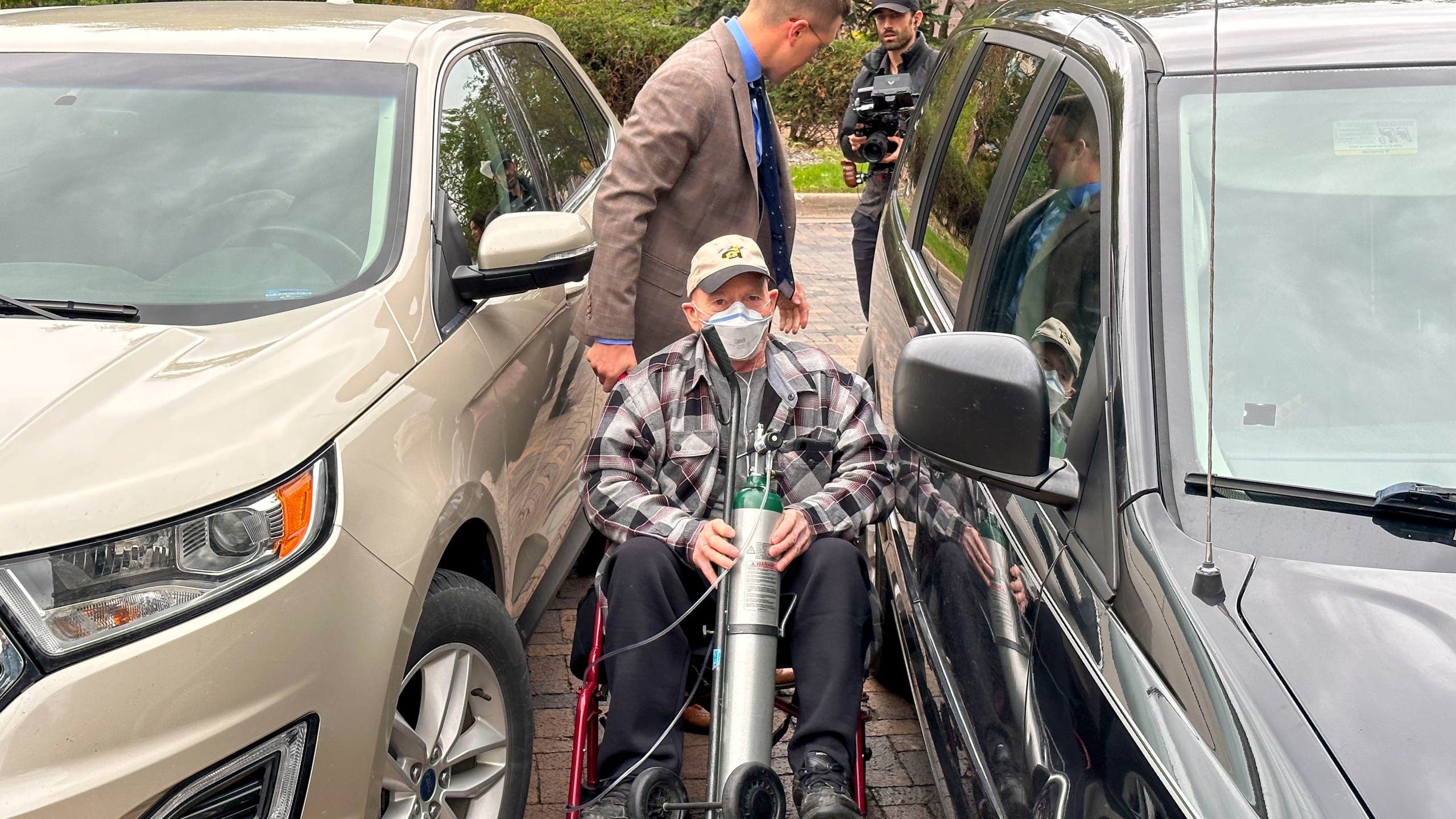 FILE - Terry Jon Martin prepares to leave the federal courthouse in Duluth, Minn., Oct. 13, 2023. Martin, charged with the museum heist of a pair of ruby slippers worn by Judy Garland in the "The Wizard of Oz" gave into the temptation of “one last score” after an old mob associate led him to believe the famous shoes must be adorned with real jewels to justify their $1 million insured value according to a new memo filed ahead of his Monday, Jan. 29, 2024, sentencing in Duluth. (Dan Kraker/Minnesota Public Radio via AP)