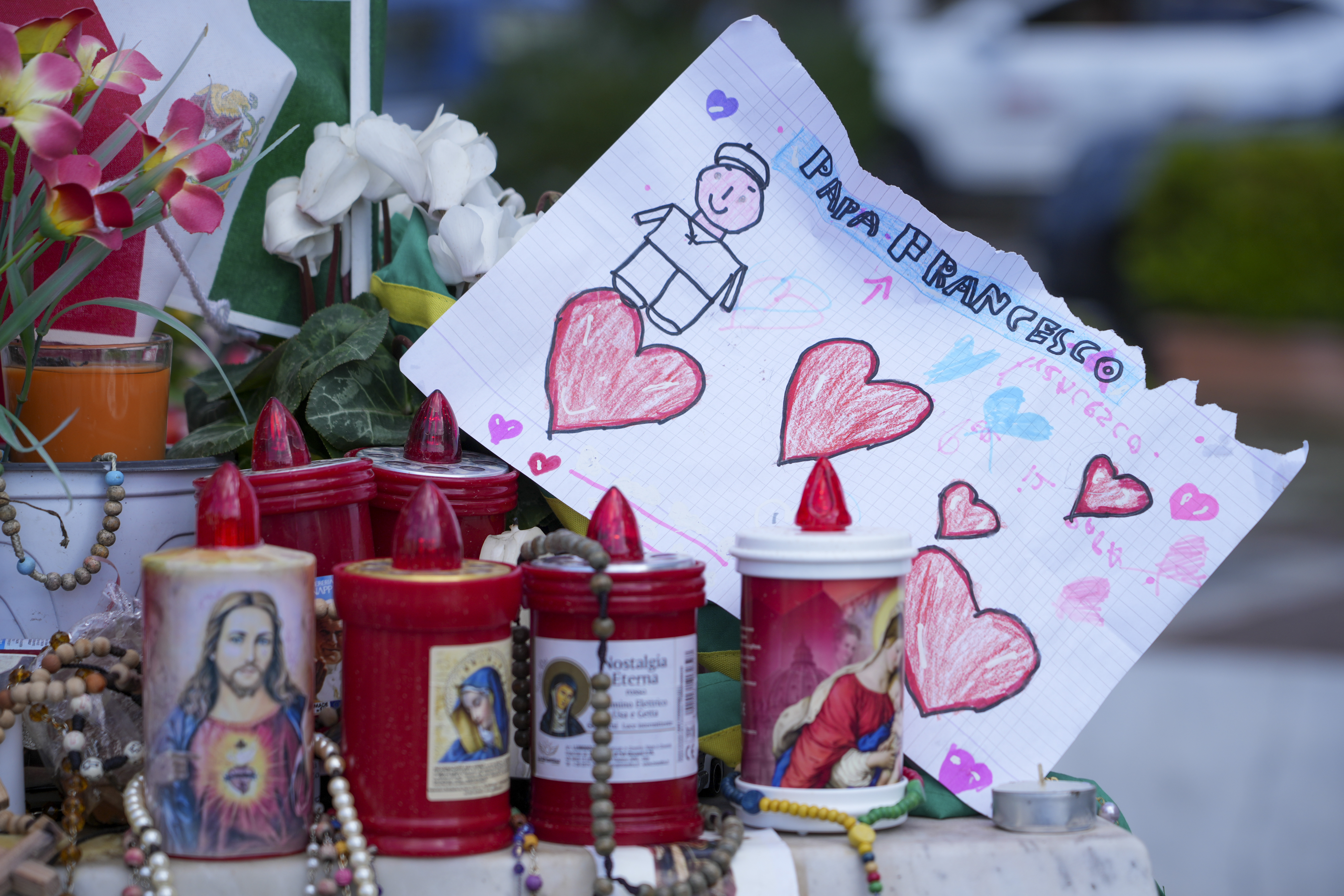 A message for Pope Francis is seen in front of the Agostino Gemelli Polyclinic, in Rome, Saturday, March 15, 2025, where the Pontiff is hospitalized since Feb. 14. (AP Photo/Andrew Medichini)